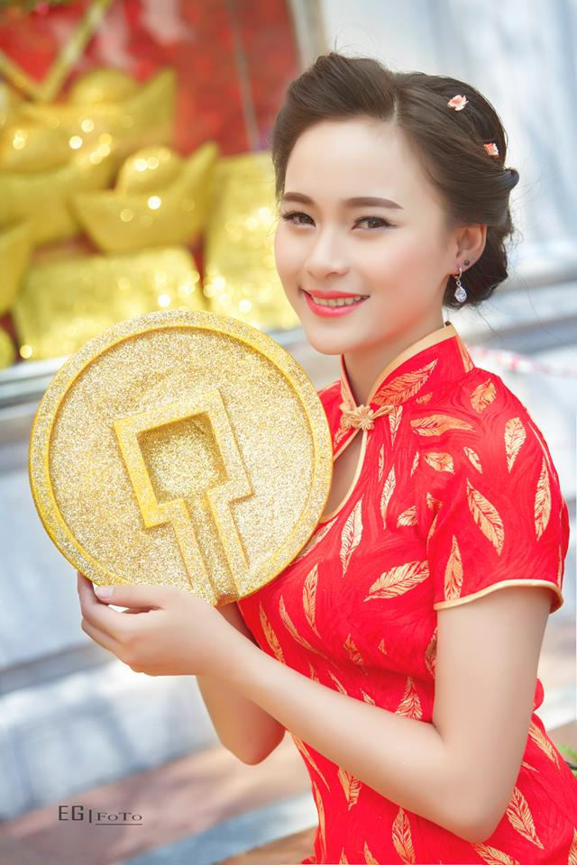 扒开岳的大肥腚